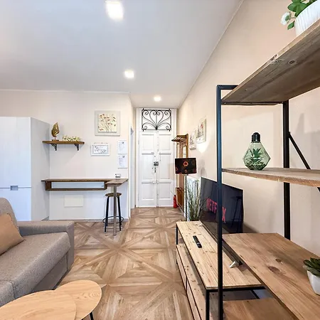 Free Parking - Elegant Two-bedroom With Balcony Daire Cernobbio