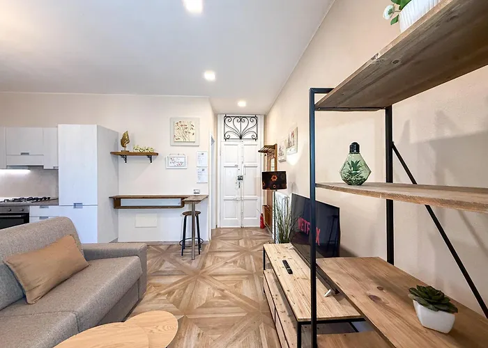 Free Parking - Elegant Two-bedroom With Balcony Daire Cernobbio