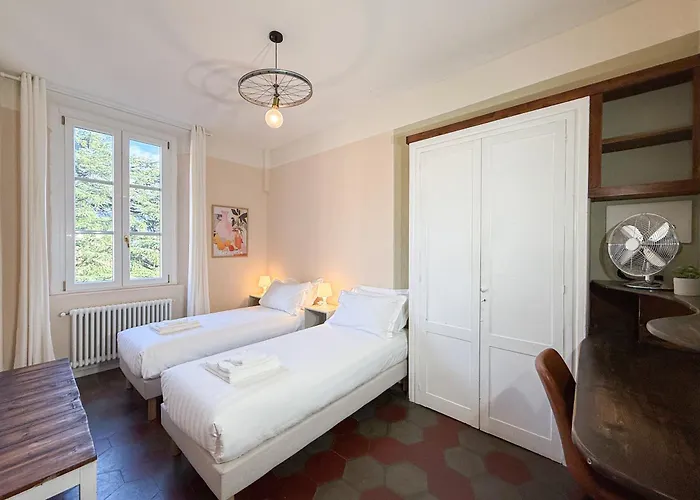 Free Parking - Elegant Two-bedroom With Balcony * Cernobbio